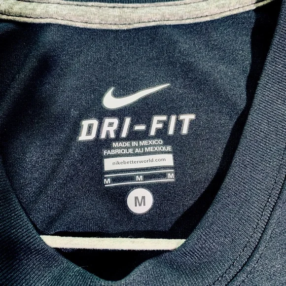 Nike Dri-Fit sports T-shirt.  Size Medium. Black - Picture 3 of 5